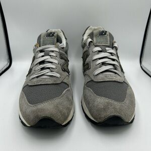 New Balance 996 Classic Grey ~ Size 8 Mens